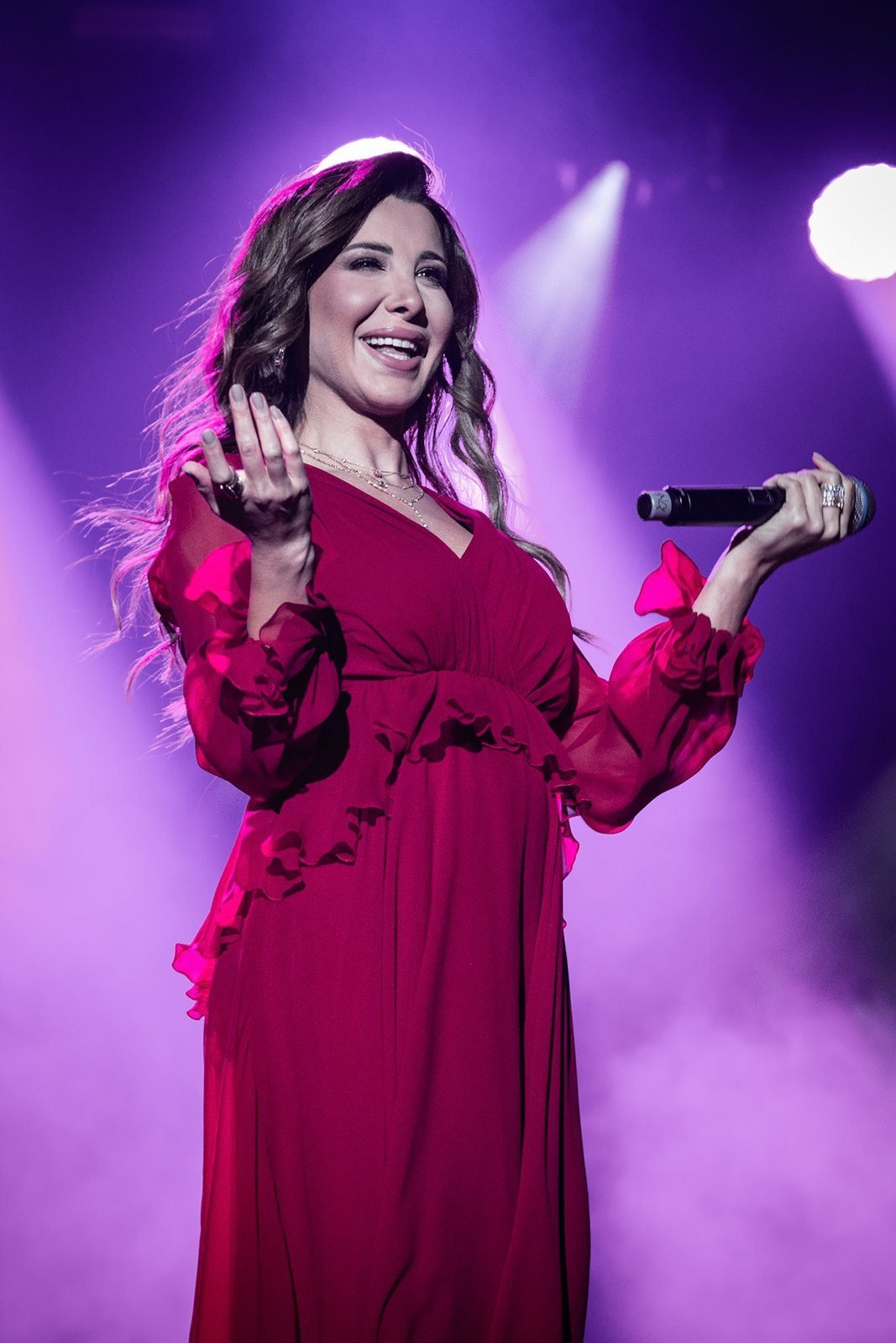 Nancy Ajram singing